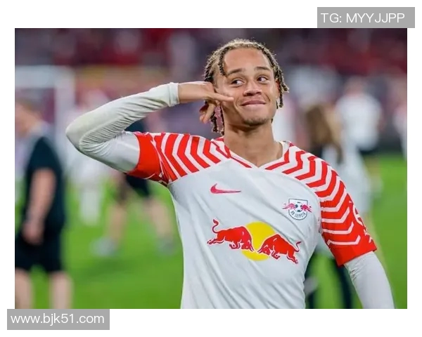 哈维西蒙斯:从青训新星到国际舞台的闪耀之星 哈维西蒙斯:从青训新星到国际舞台的闪耀之星